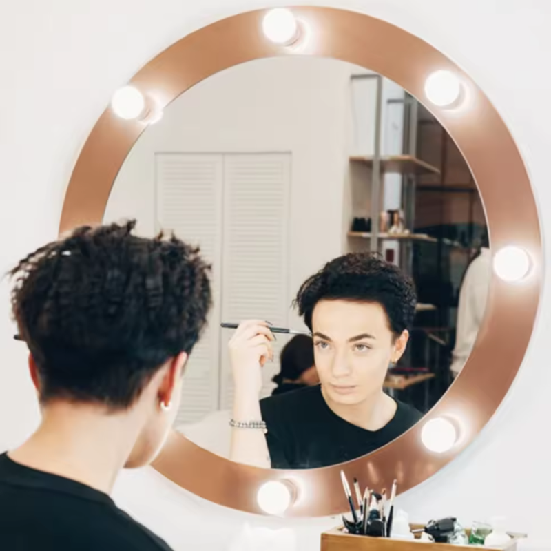 Lampa do makijażu w stylu Holl – Beauty Makeup Desk recenzja i cena