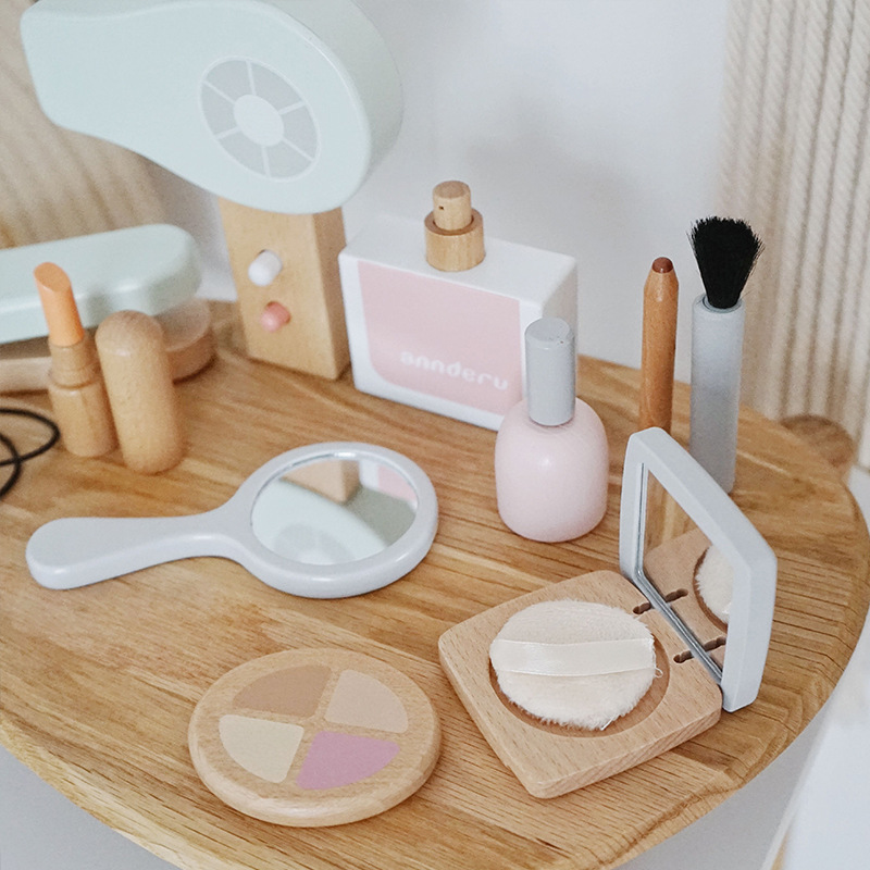 Nowy Drewniany Zestaw do Makij – Makeup Beauty House recenzja i cena